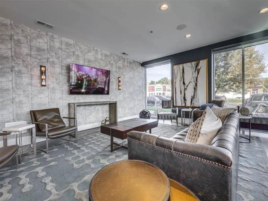 Luxurious Retreat In Slc Apartment *
