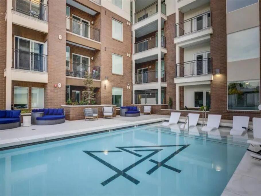 Apartment Luxurious Retreat In Slc *
